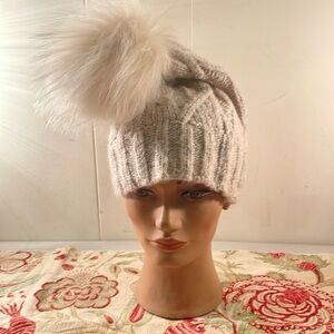 Chaos Hat Beanie Light Gray Cable Knit Polar Lined Fur Pom Pom Soft Knit Hat